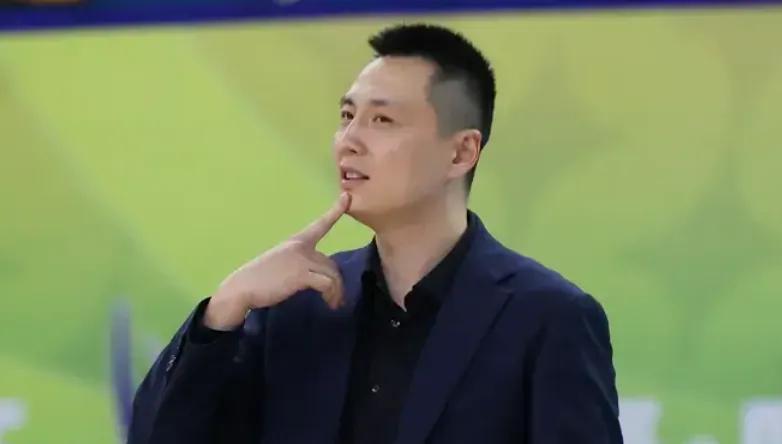 开云下载-淘汰广东发布会！赞2将发挥，杯赛锻炼小将，寄语边缘球员抓机会