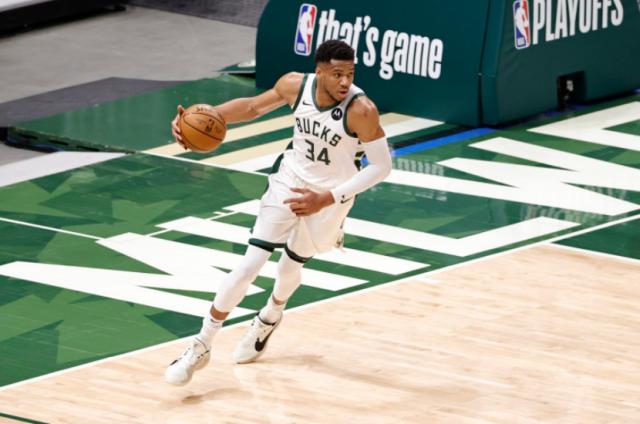 开云-22记穿云箭击穿热火防线 雄鹿三分复苏统治G2