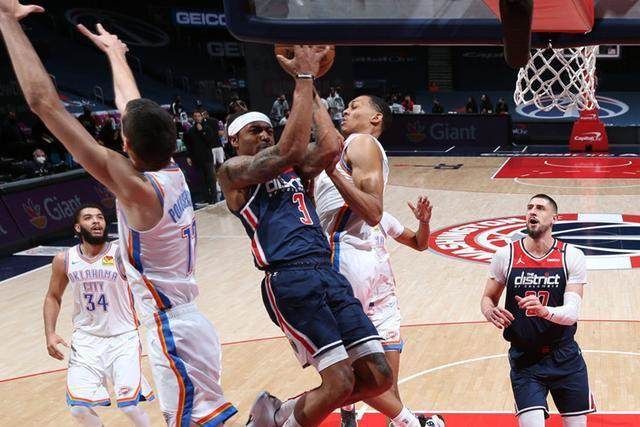 开云APP-5连胜追平东部第10！双星发力奇才进入附加赛在望